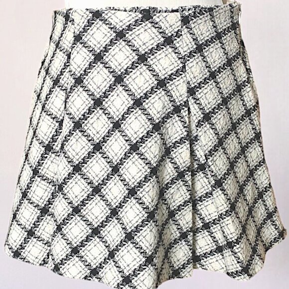 Mustard Seed Black and White Plaid Mini Skirt with built in shorts Size Medium - Picture 1 of 10